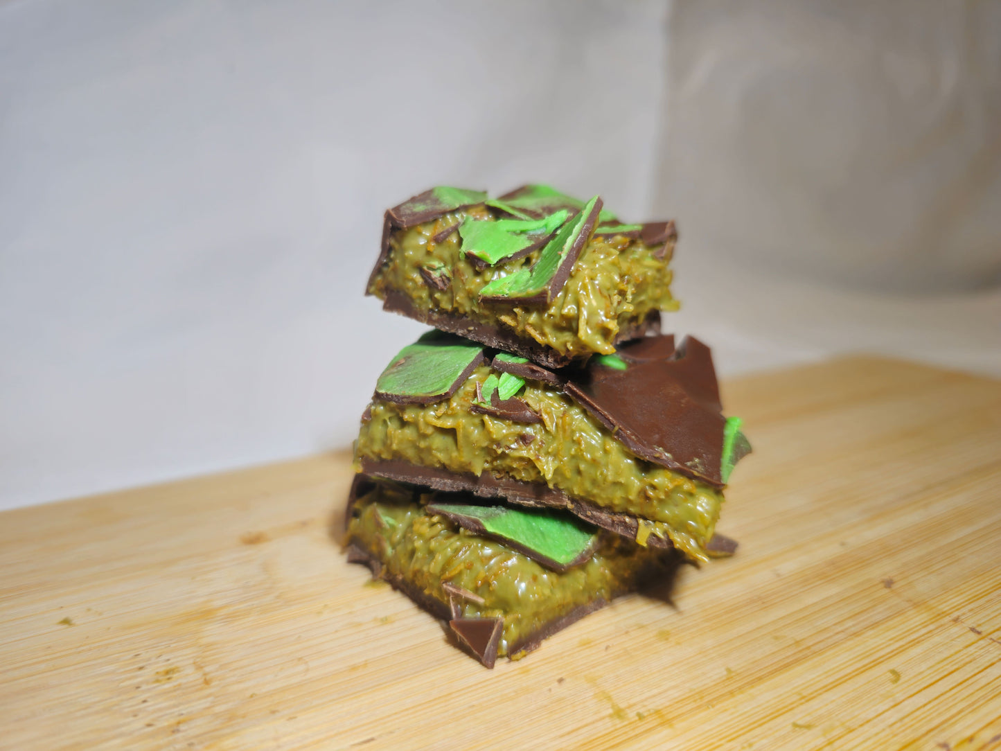 Pistachio Kunafa Chocolate Bar | KOKO Rush